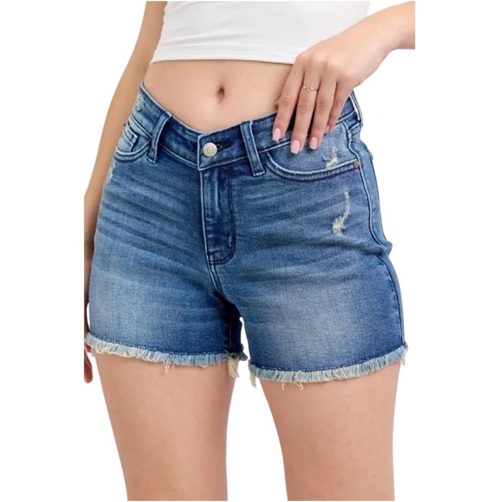Judy Blue Women's Medium Wash V-Front Shield Pockets Denim Shorts Size 3XL NWT